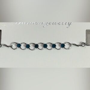 285. Circle/Blue Gem Bracelet